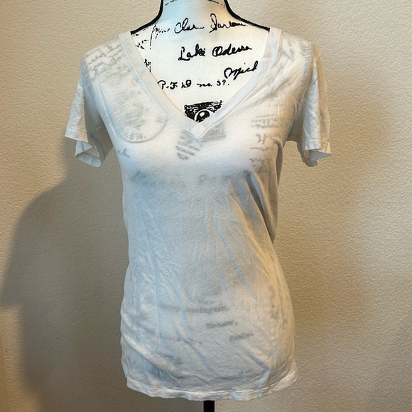 Pink Victoria’s Secret T-shirt - Picture 1 of 5